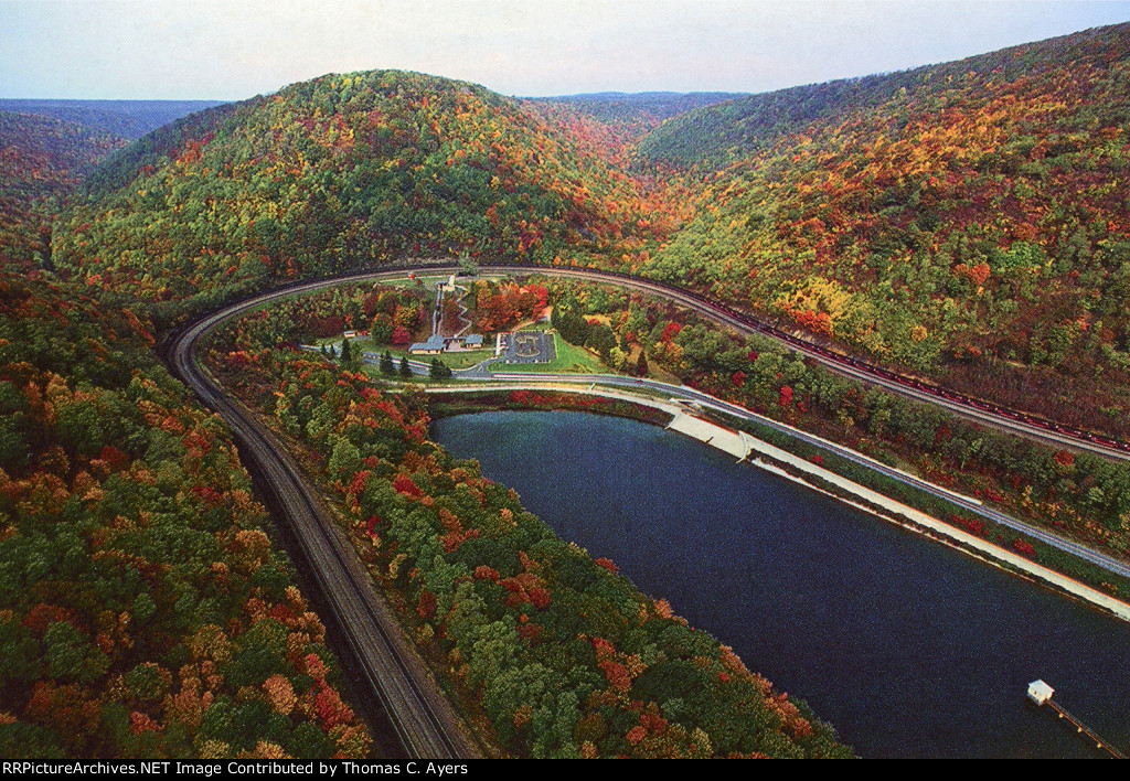 CR "World Famous Horseshoe Curve," c. 1997